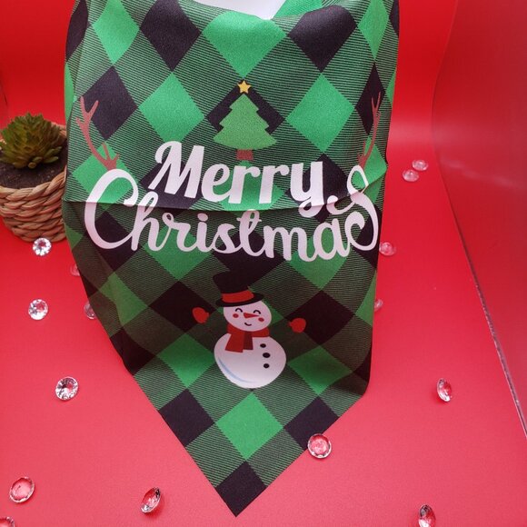 Christmas Pet Bandanas - Picture 1 of 3